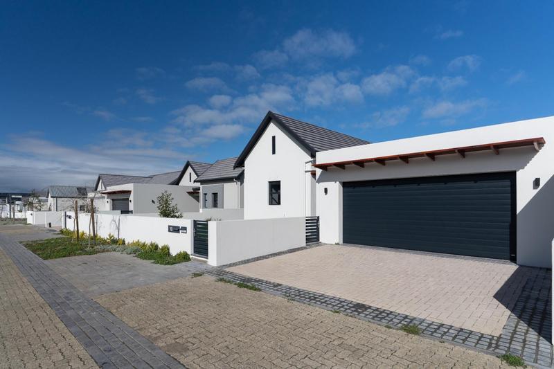 3 Bedroom Property for Sale in Sitari Western Cape